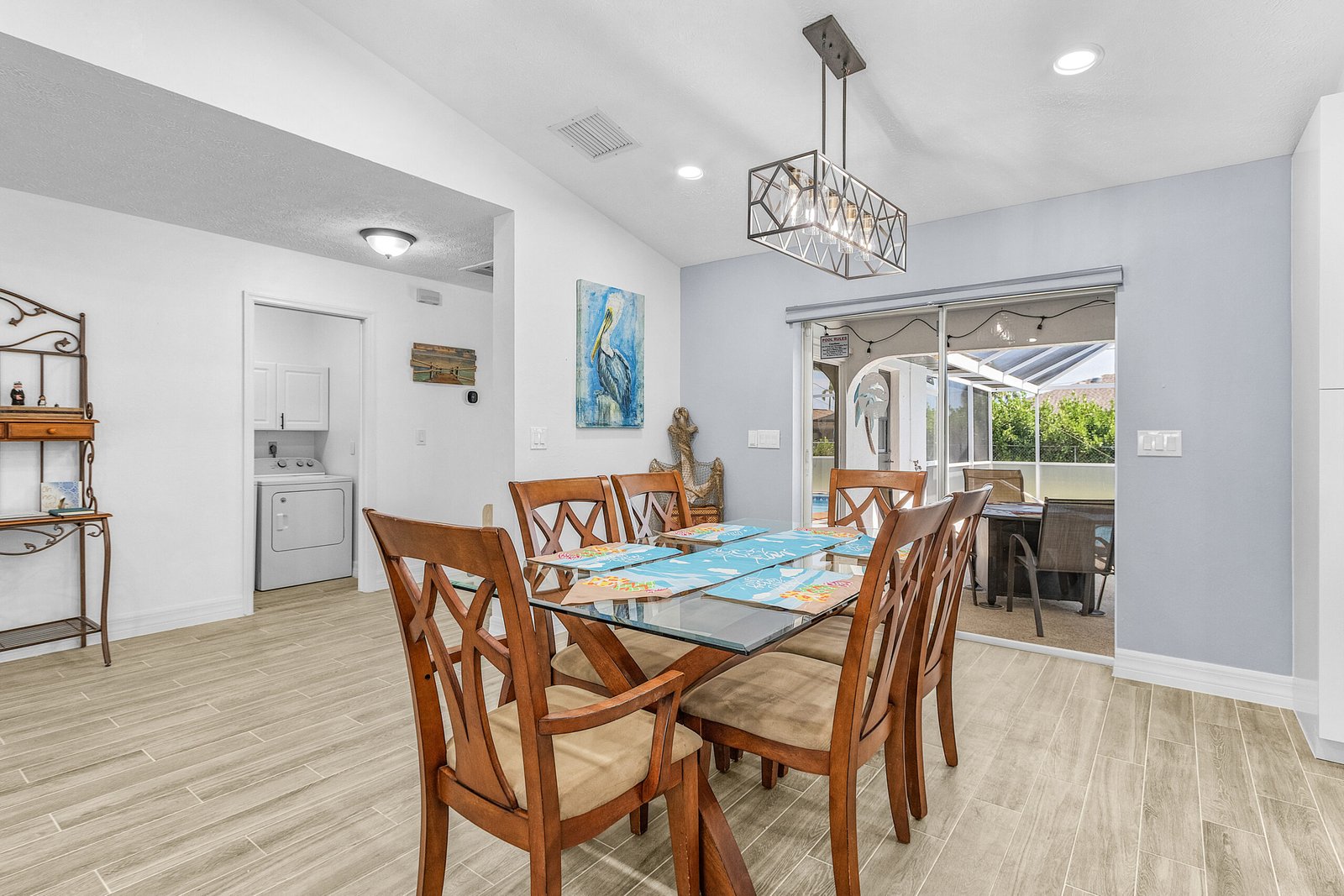 Pelican's Palace (10)