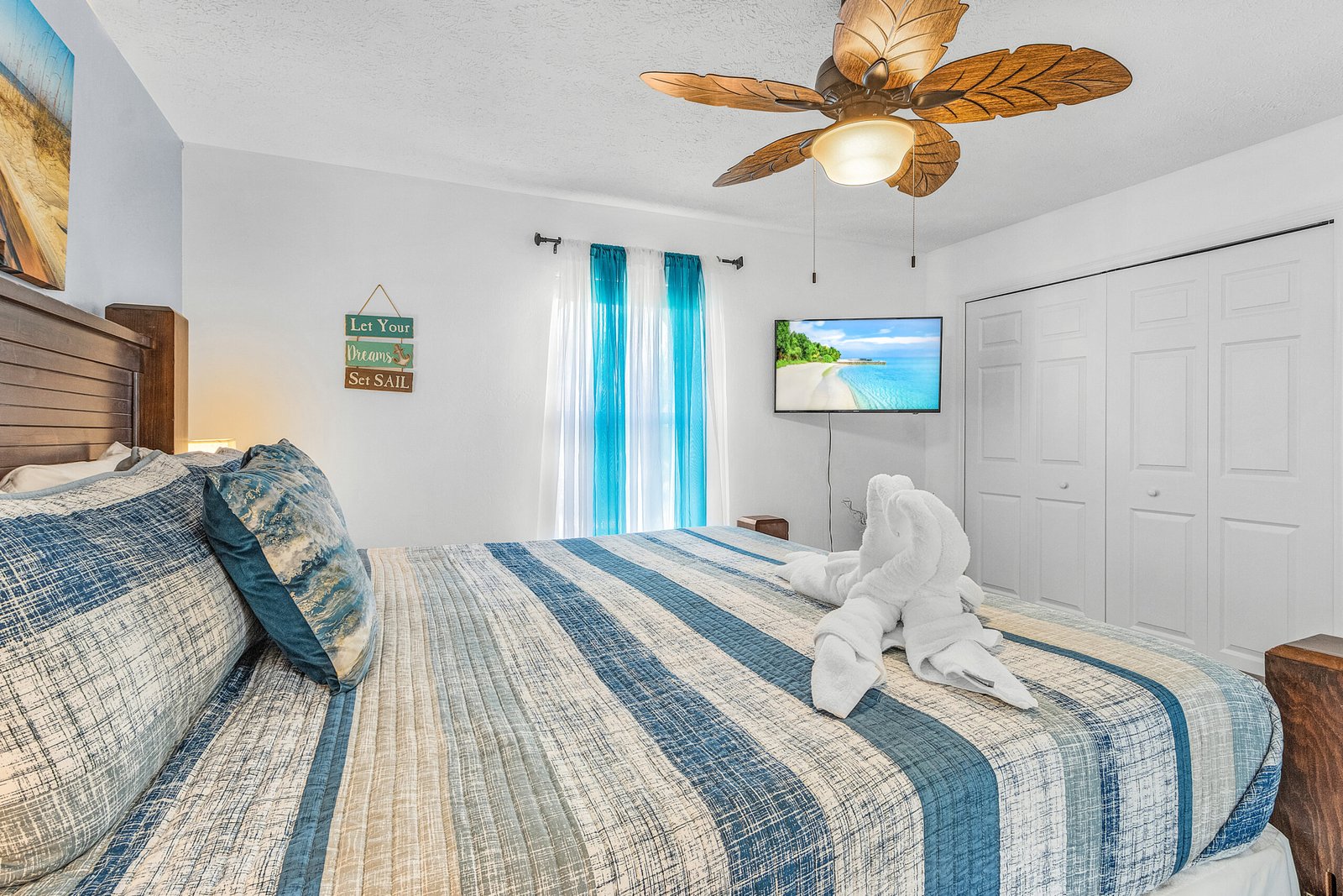 Pelican's Palace (19)