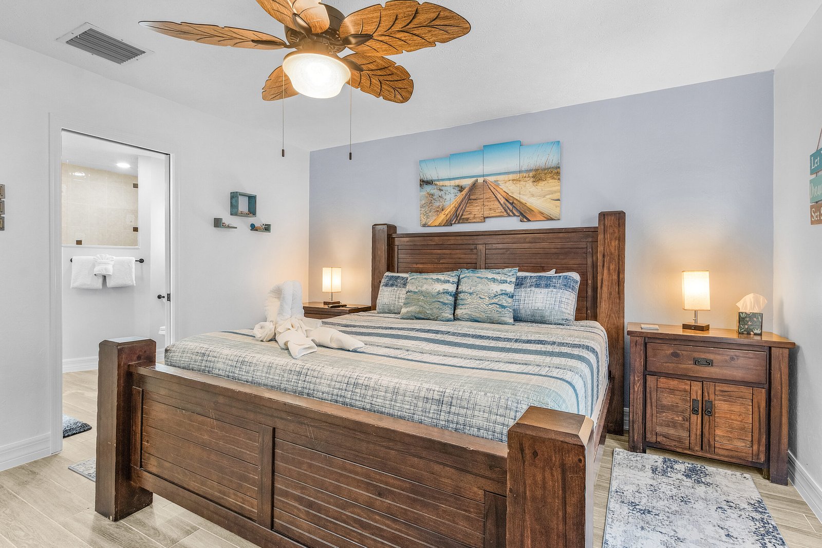 Pelican's Palace (20)