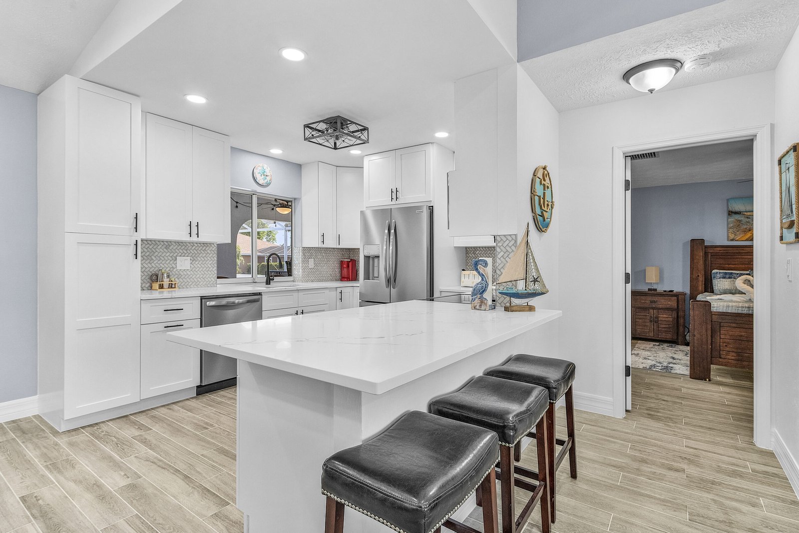 Pelican's Palace (6)