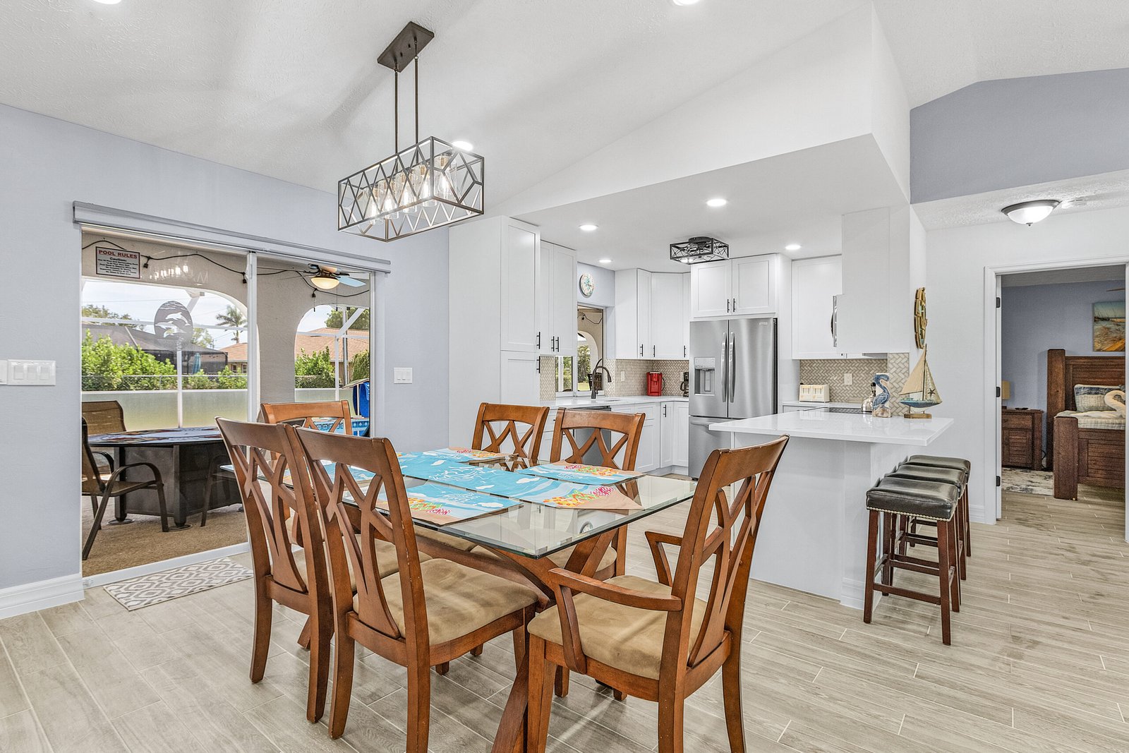 Pelican's Palace (9)