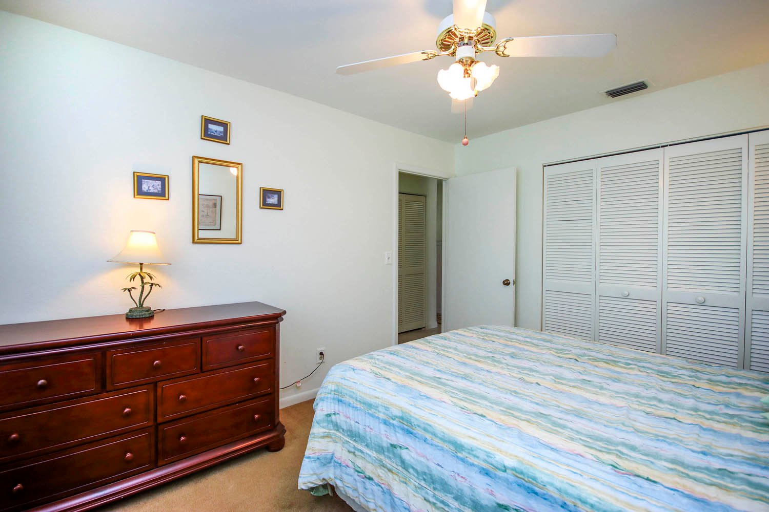 15456 AC Bedroom 2 b