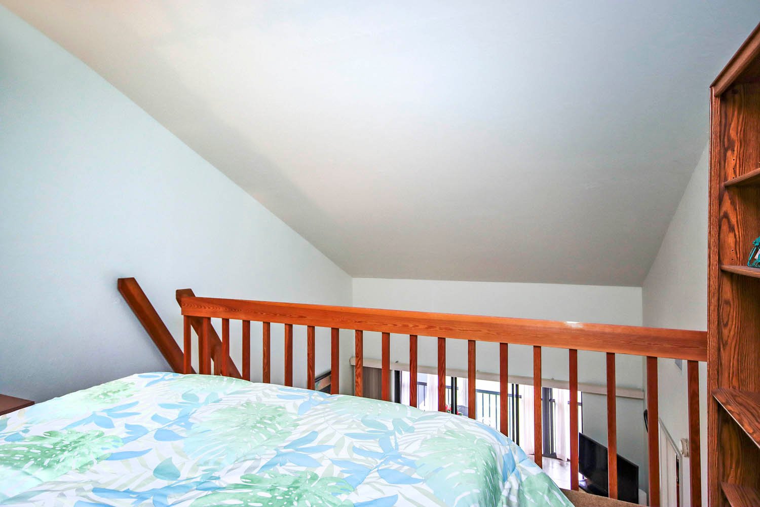 15456 AC Loft b